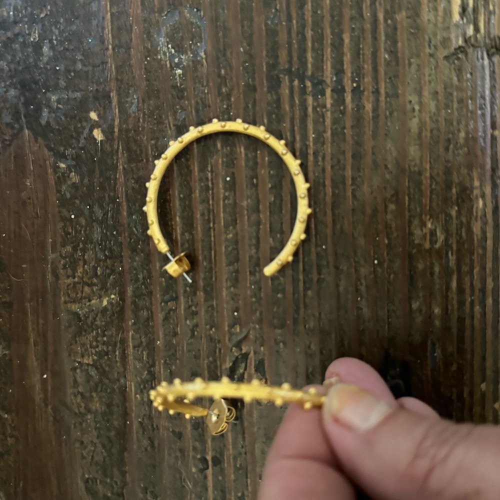 Julie Voss xl hoops